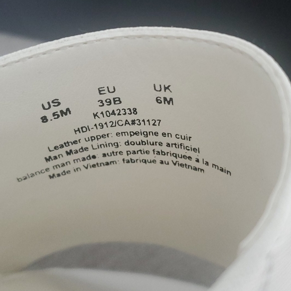 NWT DKNY shoes - Picture 3 of 7